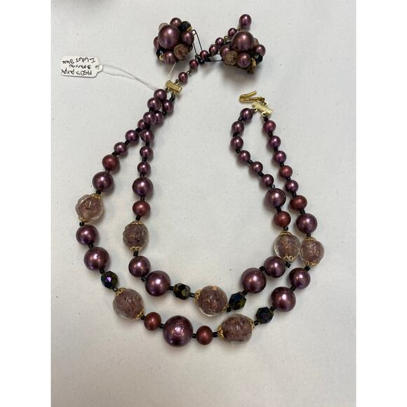 vintage 1950s multi strand purple beaded necklace and earrings, costume jewelry - Picture 3 of 8